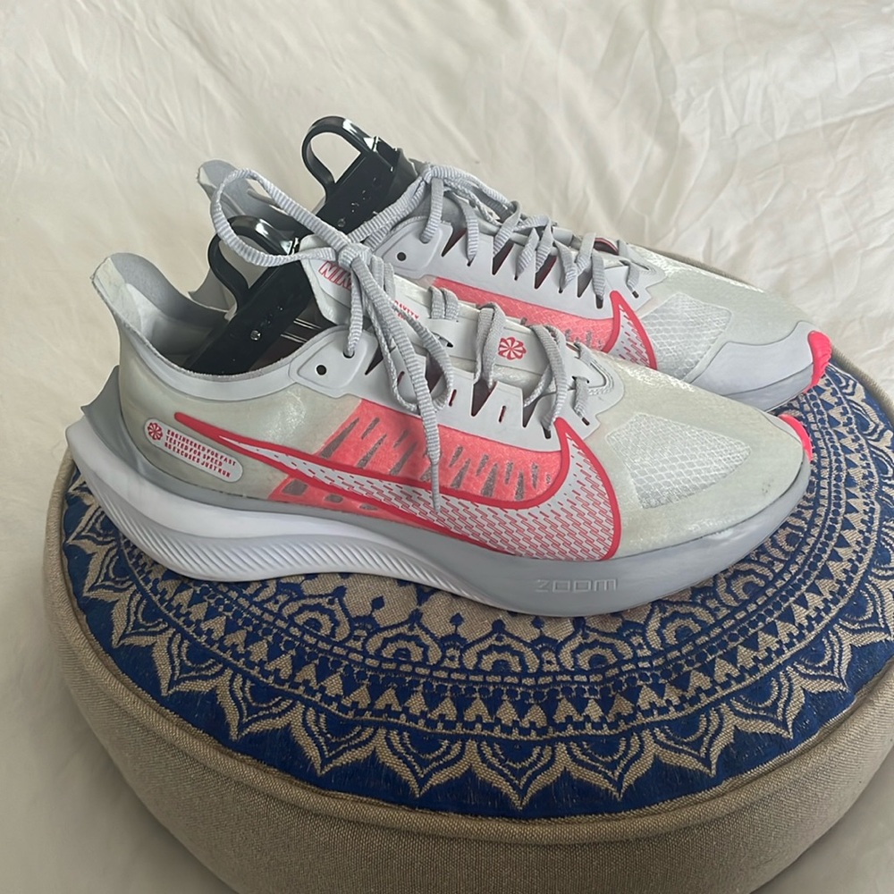 Nike Zoom Gravity Pure Platinum Red Orbit 2019